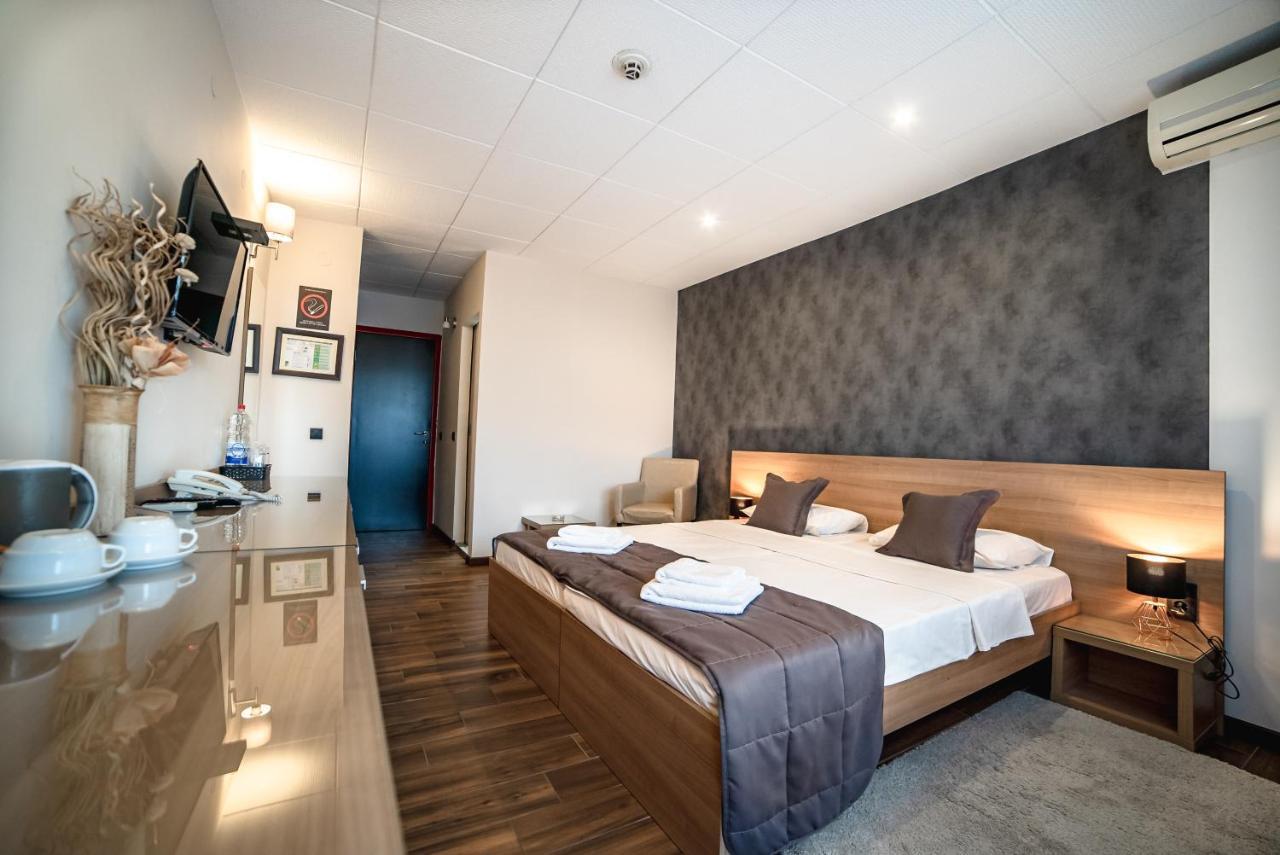 Hotel Novi Sad Luaran gambar
