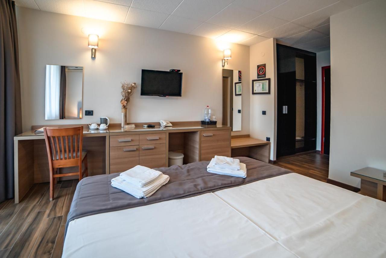 Hotel Novi Sad Luaran gambar