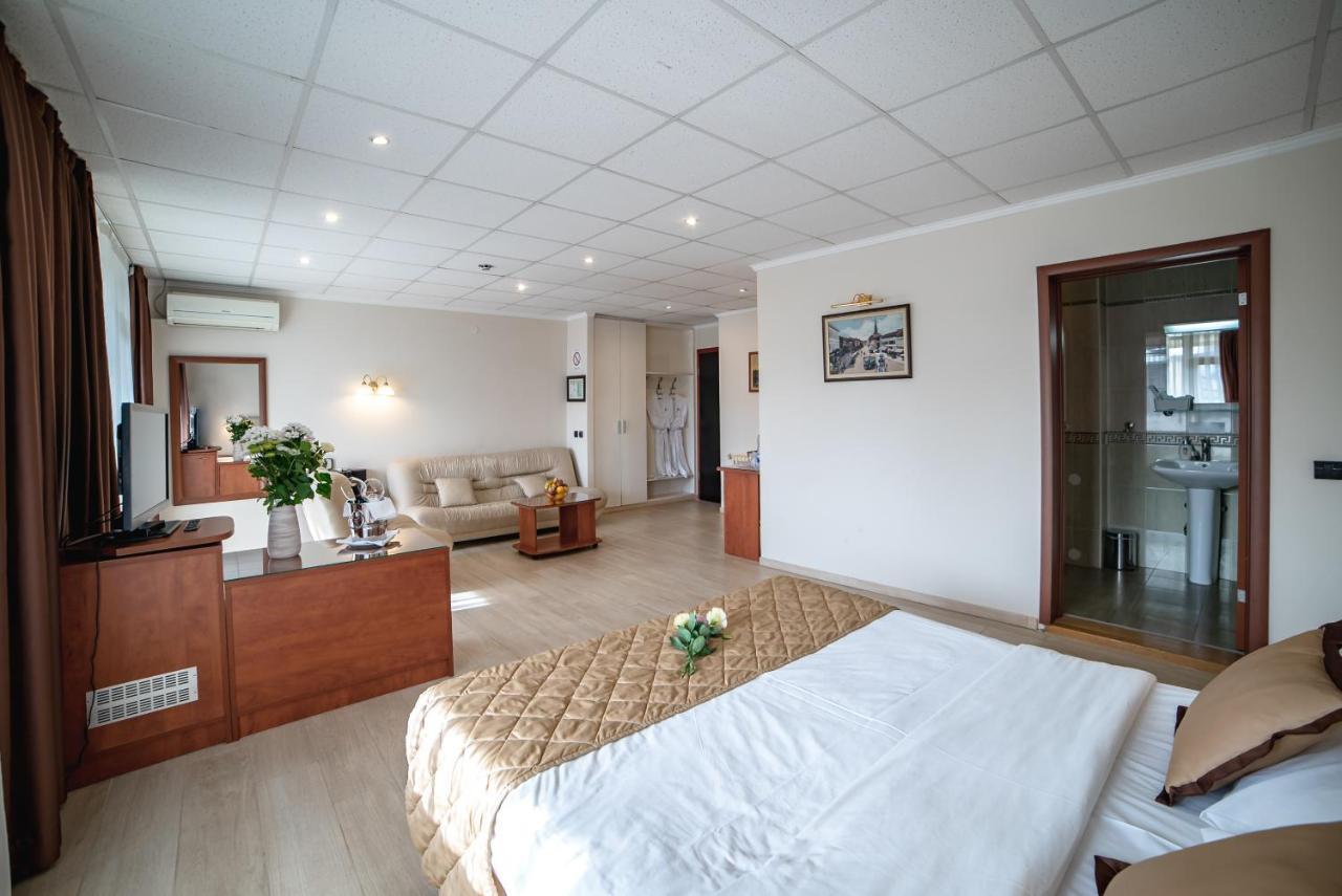 Hotel Novi Sad Luaran gambar