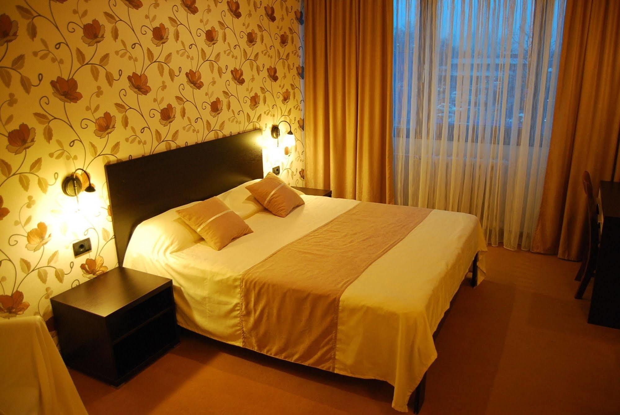 Hotel Novi Sad Luaran gambar
